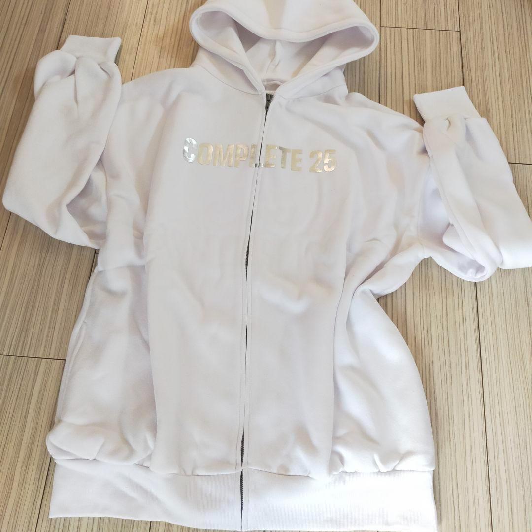 浜崎あゆみ 新品未使用 ジップパーカーコンプリート25 生産終了品 XL 定価