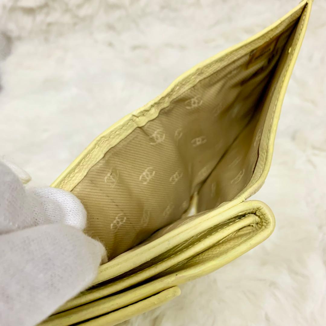 シャネル　3つ折り財布　wホック　ココマーク　レモンイエロー