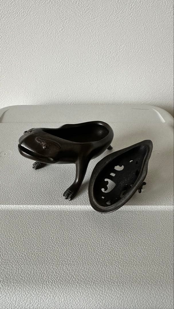 銅 香炉 三足の蛙