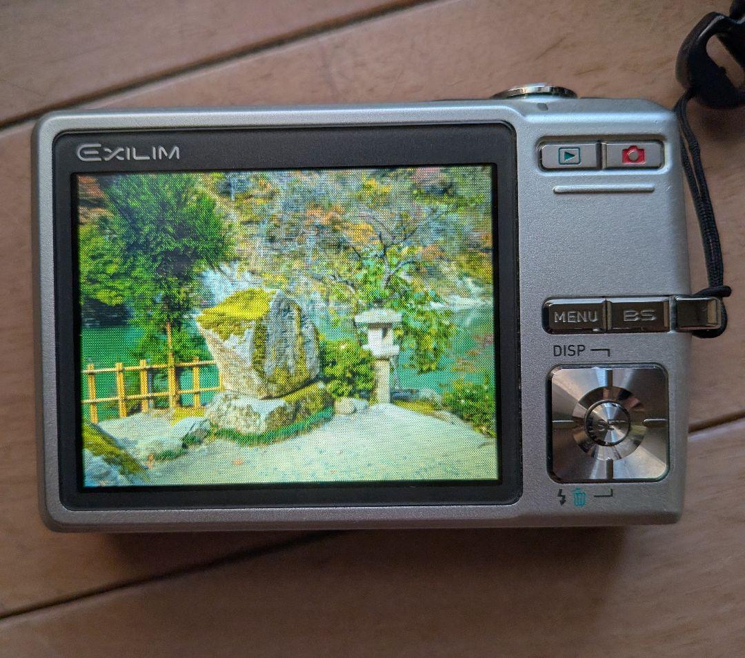 デジタルカメラ CASIO EXILIM EX-Z600