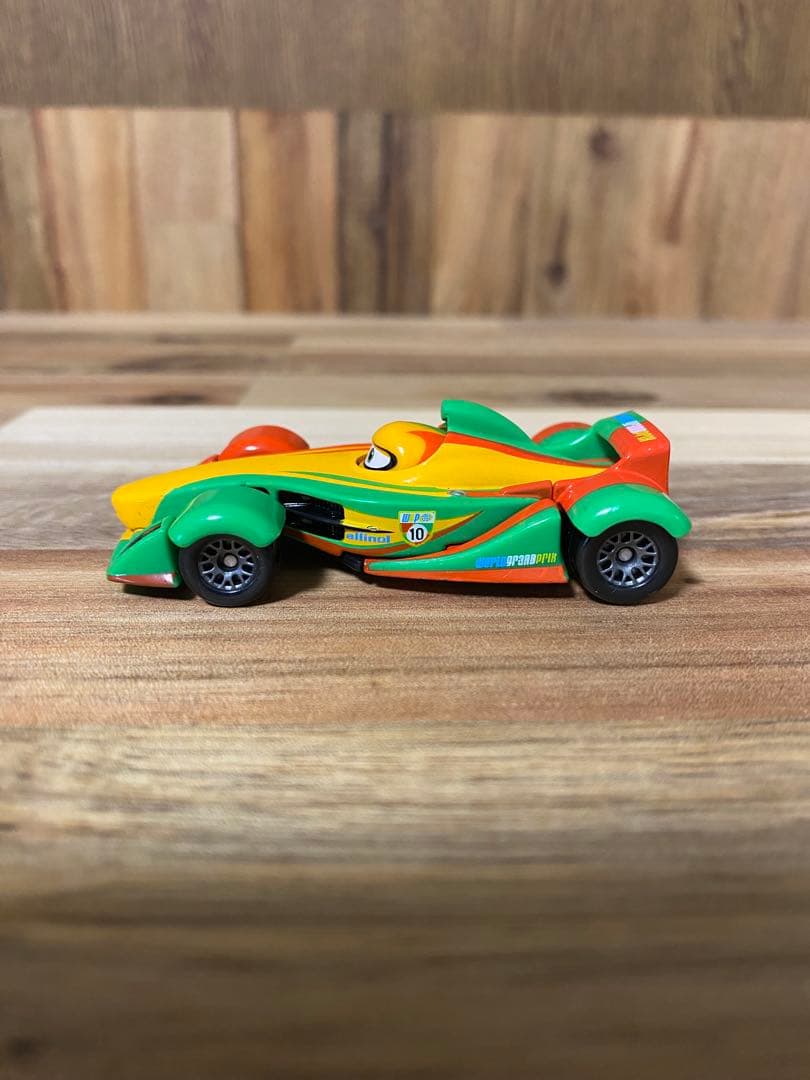 カーズ　トミカ　リップクラッチゴンスキー、リバースコット、ドクター・ダメージ