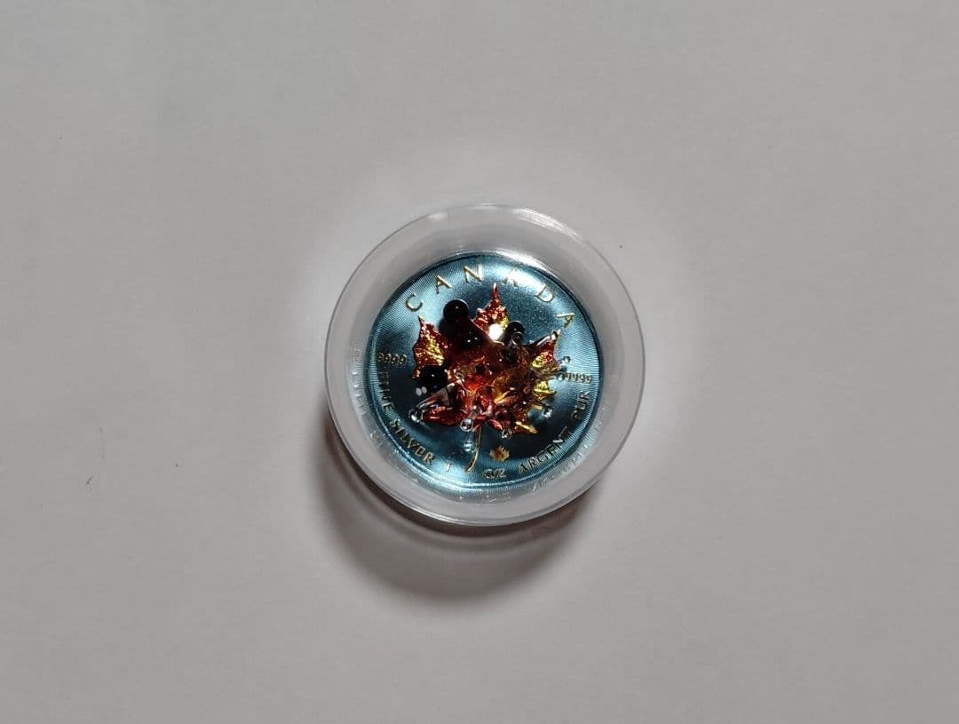 新品　ハリネズミムラノガラス付メイプル 銀貨 追加彩色