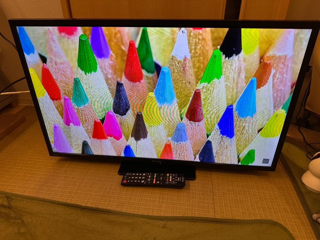 SHARP シャープ　32型　テレビ 2T-C32DE 2022年製　状態綺麗！