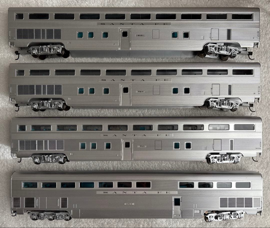 鉄道模型 INTER MOUNTAIN Step Up Hi Level Coach