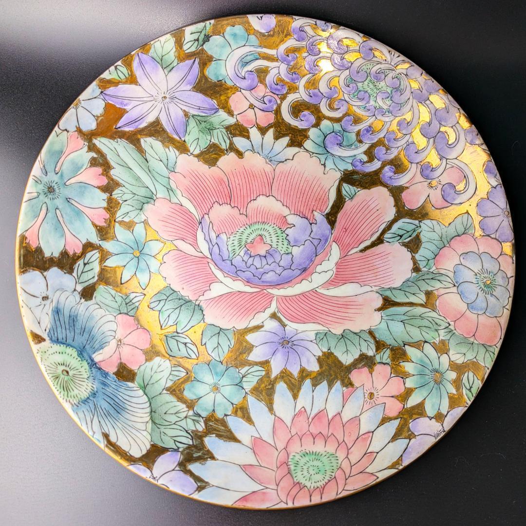 金彩に牡丹と桔梗の花々 装飾陶器の花瓶＆飾皿セット 淡い色彩が美しいです