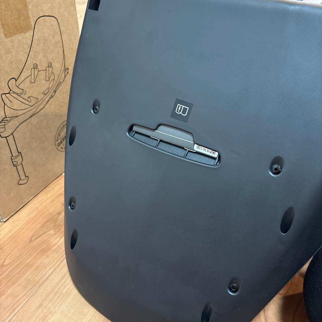 Cybex ベースT