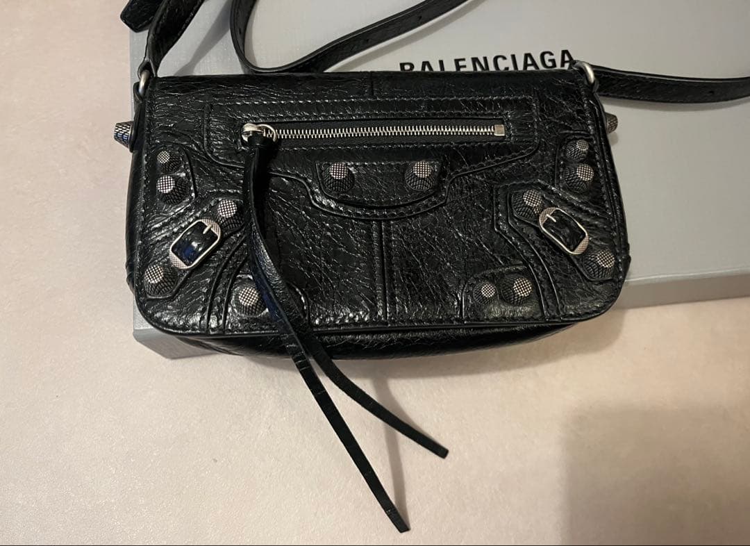 バッグ BALENCIAGA LE CAGOLE MINI FLAP BAG