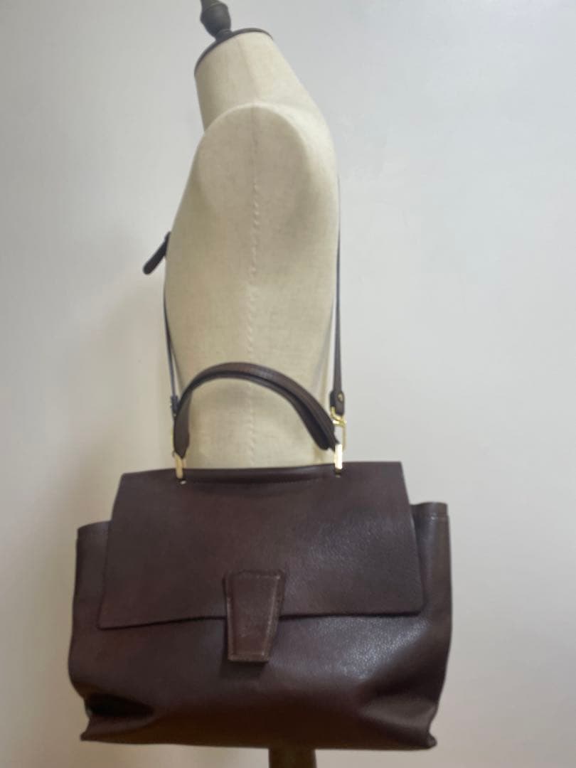 美品GIANNI CHIARINI（ジャンニキャリーニ） レザーショルダーバッグ