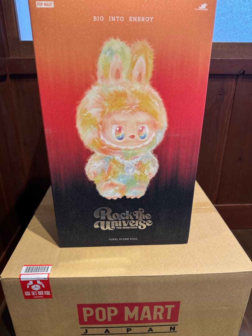 POPMART ポップマート ラブブ ROCK THE UNIVERSE