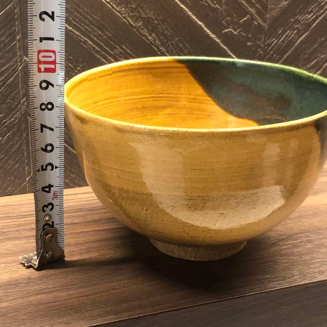 美しい古美術◾️蔵からかなり古そうな深い色合いの美しい抹茶茶碗が出て来ました。