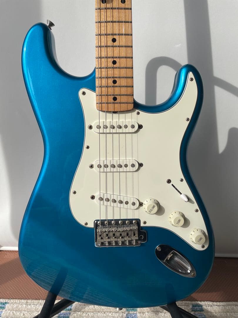 【希少カラー】Fender Japan ストラトキャスター Oシリアル LPB