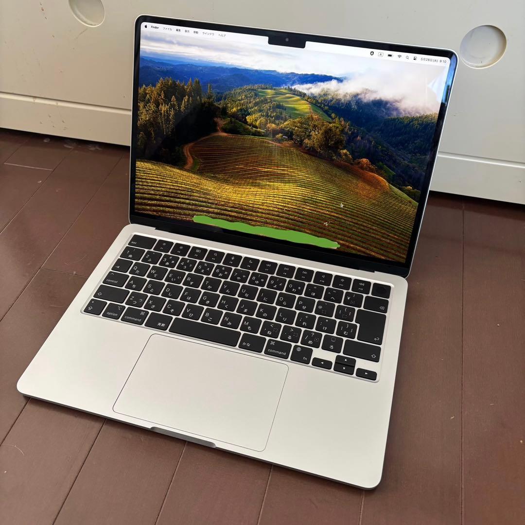 MacBook Air 13.6インチ M2チップ搭載モデル バッテリー100%