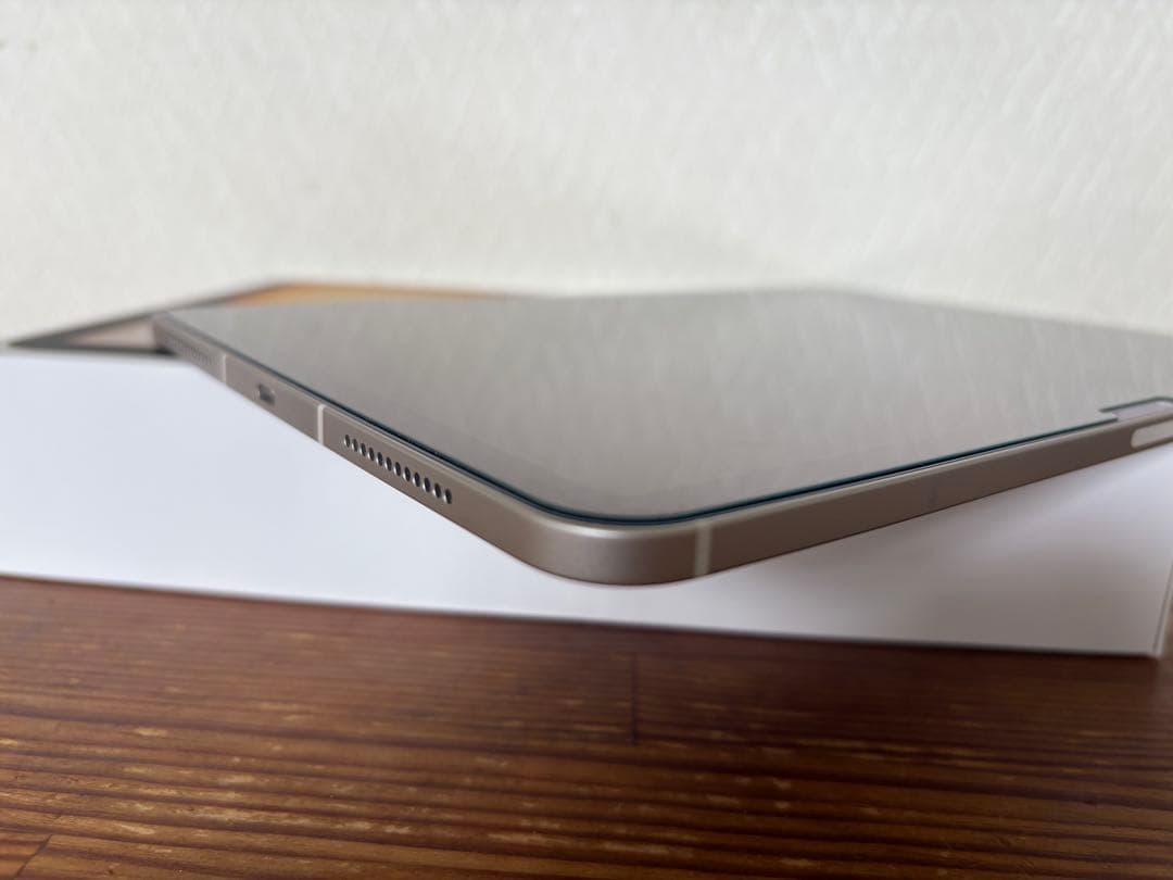 ほぼ新品　iPad air M3 11インチ　simフリー