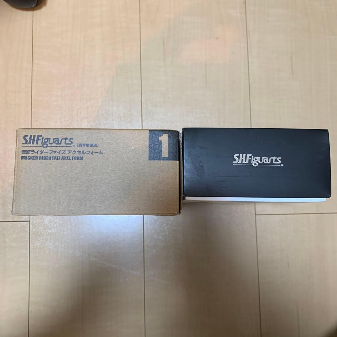 SH フィギュアーツ真骨頂　仮面ライダーファイズ　アクセルフォーム　セット
