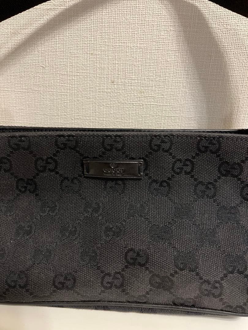 GUCCI ブラック　アクセサリーバック