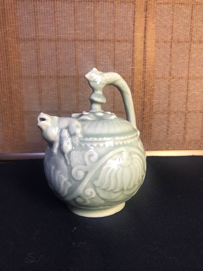 耀州窯　青磁逆流壺