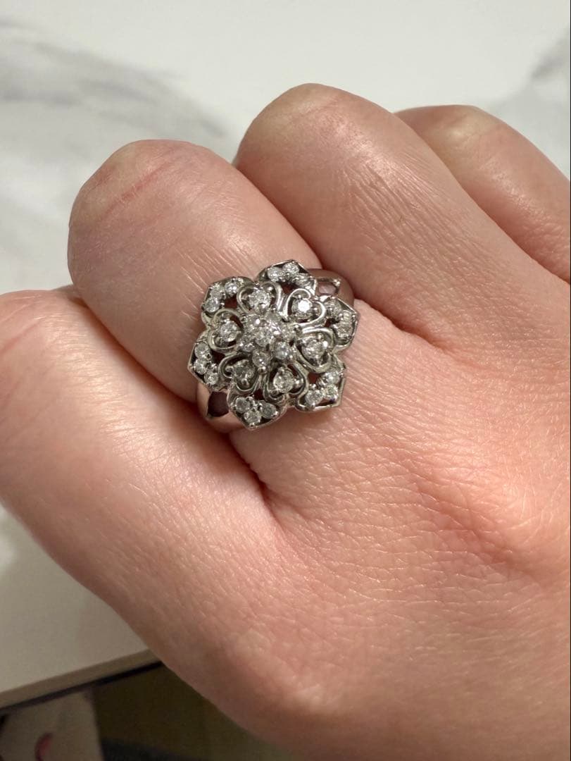 Pt900 ダイヤモンドリング 14号