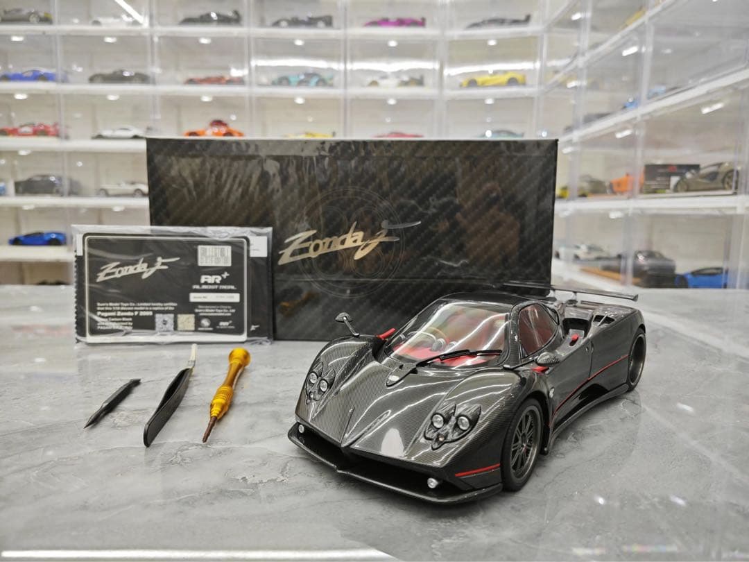 Almost Real 1/18 パガーニ ゾンダ ブラックカーボン 当日発送