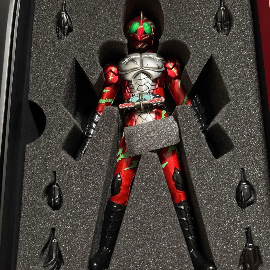 仮面ライダー　アマゾンズ　アマゾンアルファ　RAH フィギュア　ジャンク