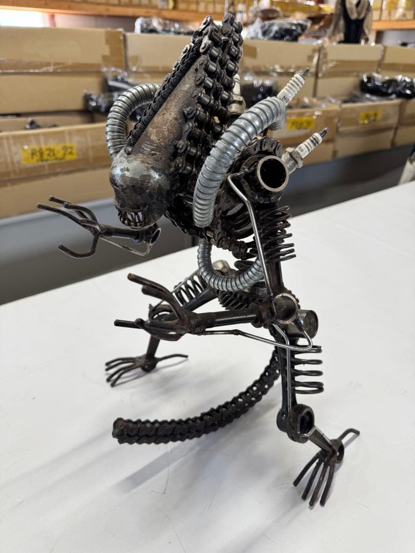 廃材アート　エイリアン