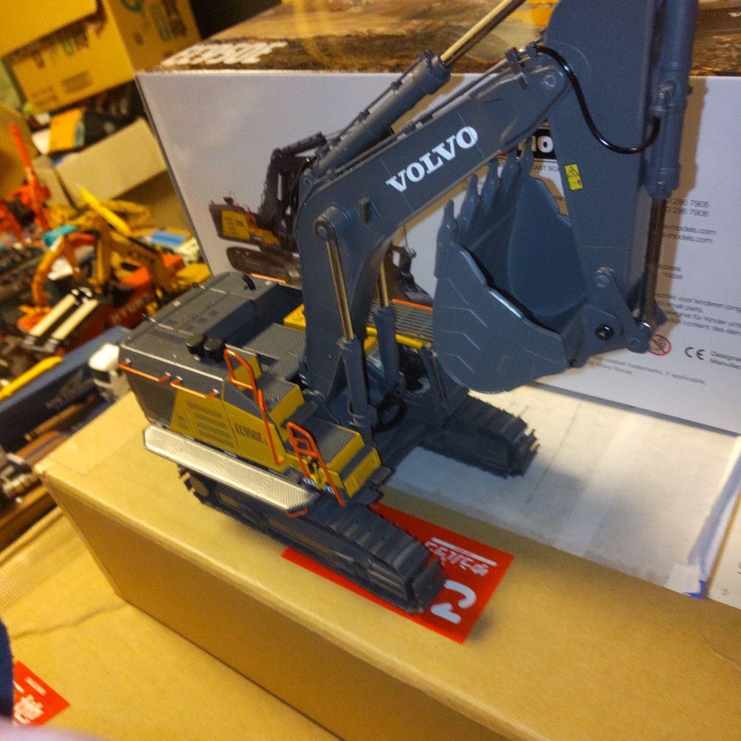 WSI VOLVO EC950EL 1/50 スケールモデル