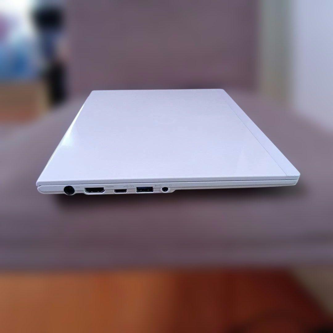 Z② 富士通　ＦＭＶＵ9B3WDA　UH90/B3