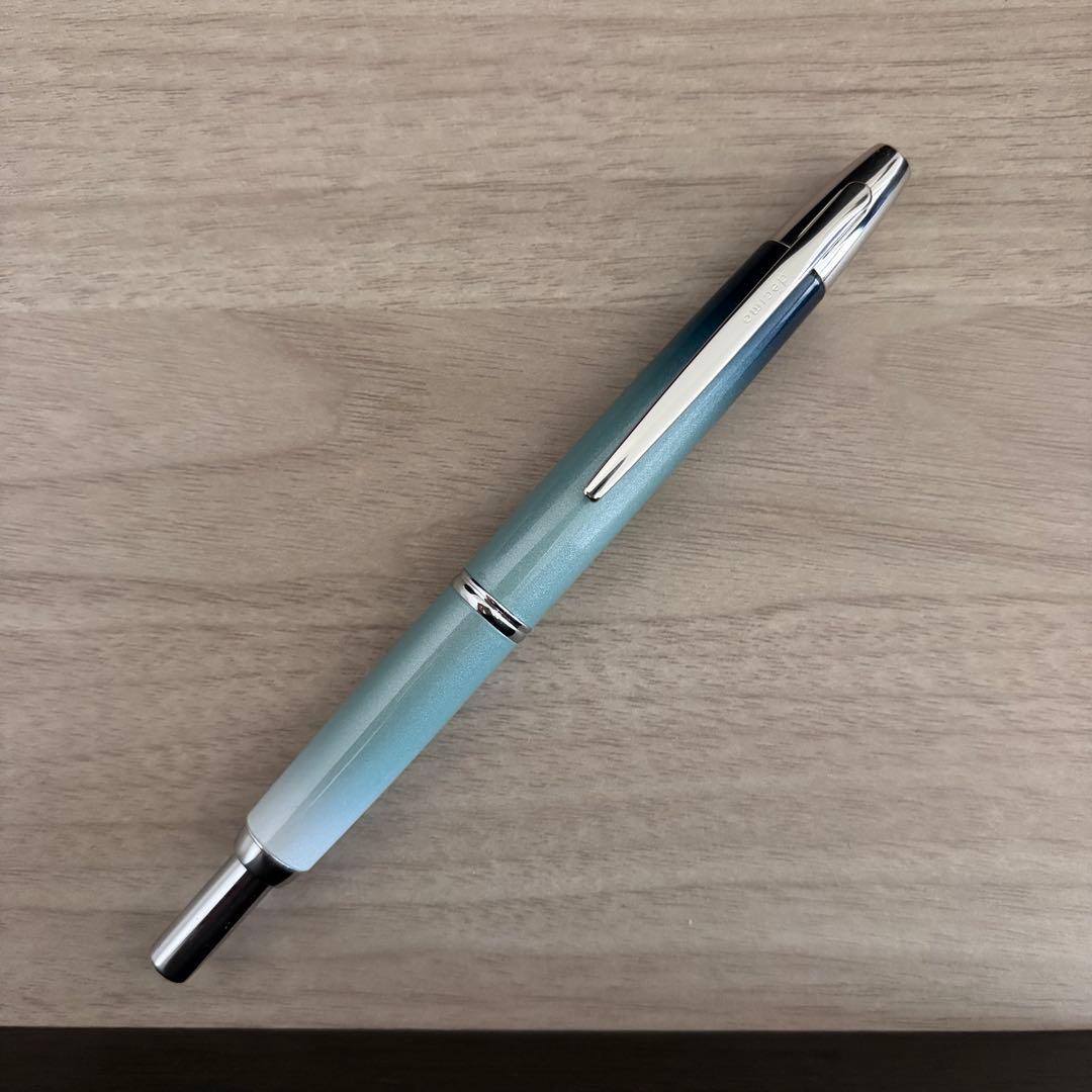 【美品】パイロットキャップレスデシモ群来Fニブ万年筆