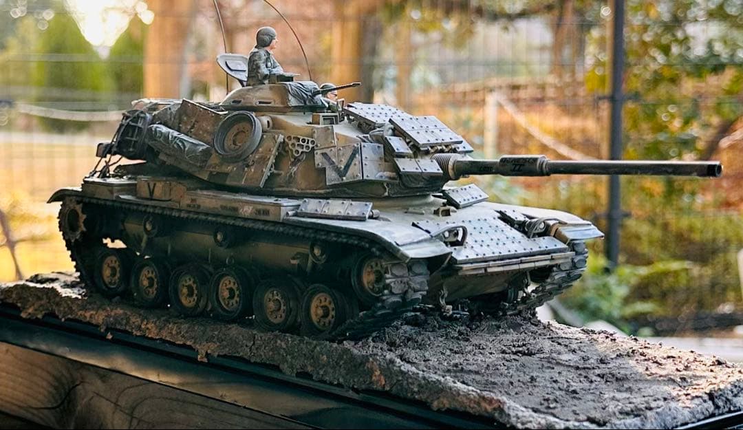 完成品プラモデル1/35タミヤ製アメリカM60A1リアクティブアーマー