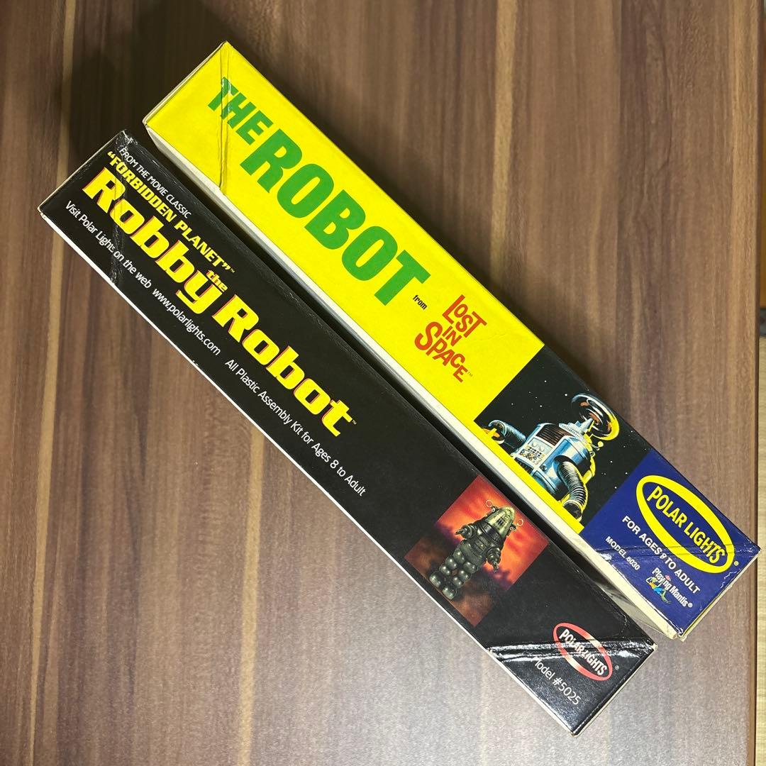 ロスト・イン・スペースロボット＆ロビー・ザ・ロボット　プラモデル　２点セット