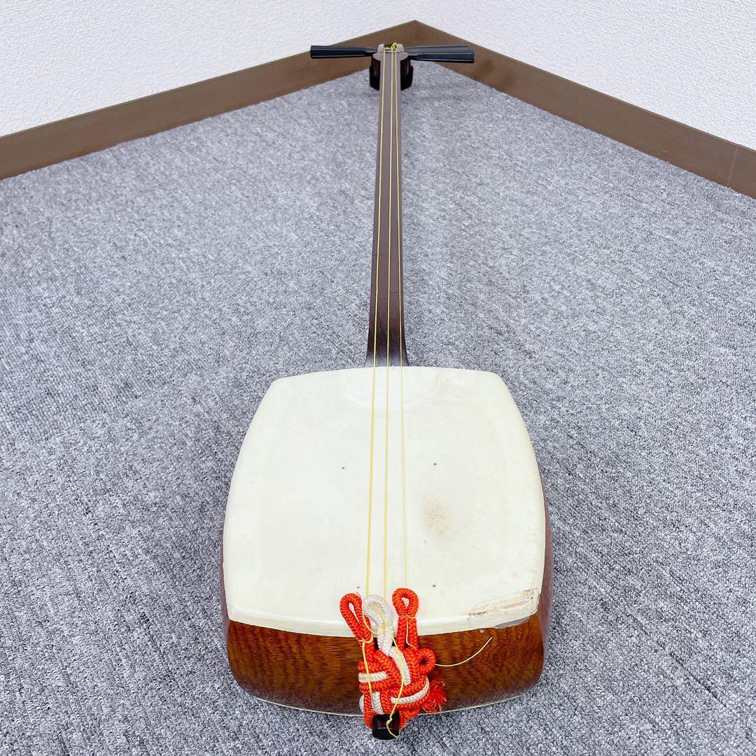 三味線 紅木 子持ち綾杉胴 一本溝 K18 犬皮 細棹 和楽器