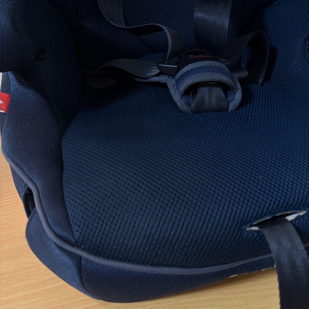 アップリカ エアグルーヴ AD ネイビー ジュニアシート