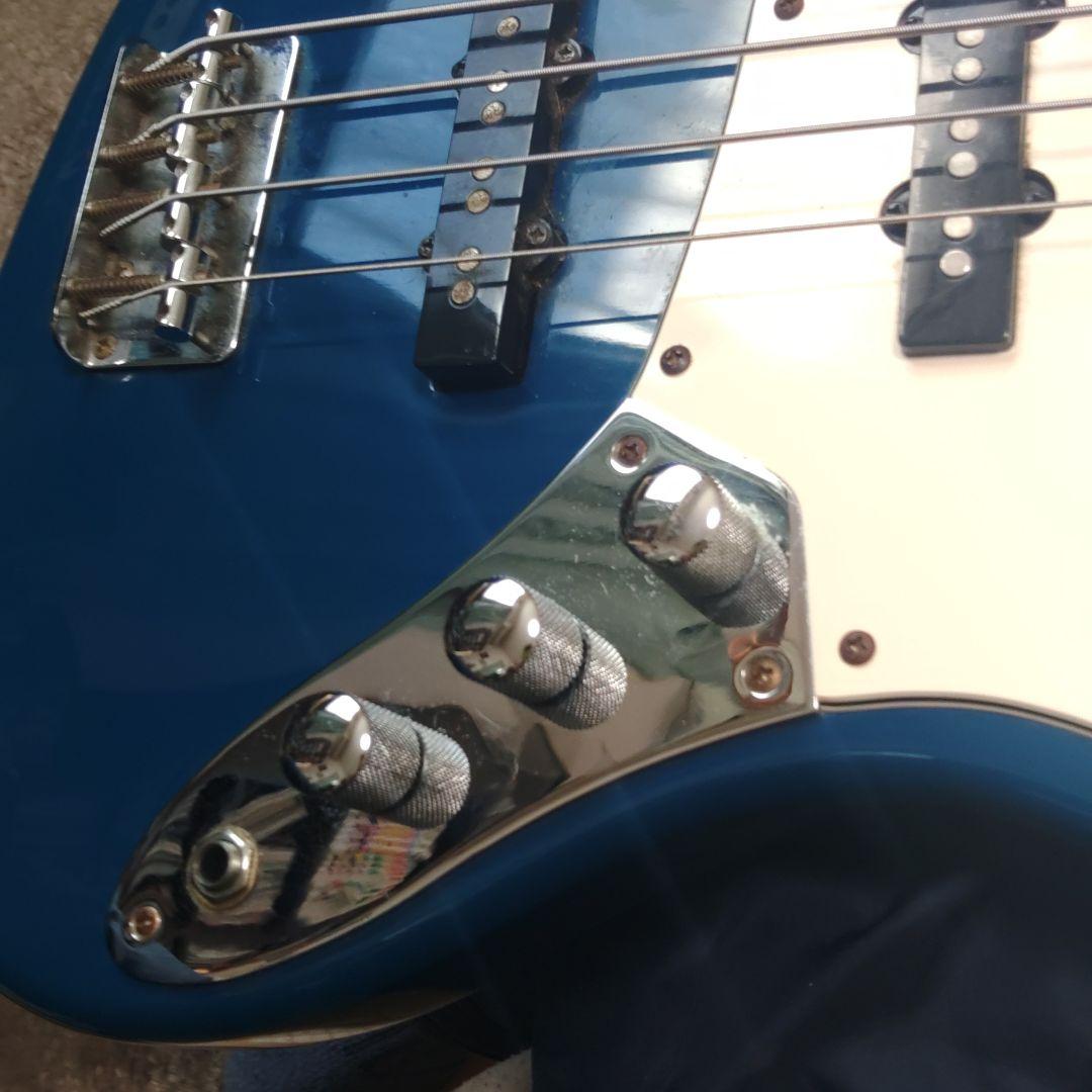 Bacchus エレキベース 青