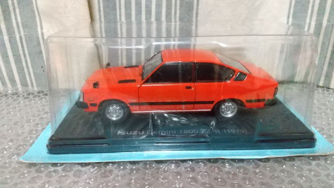 最終値下げ！新品　1/24　旧車　いすゞ ジェミニ1800ZZ-R 1979