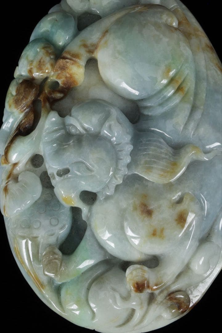 【中国美術】天然翡翠 青翡翠　手彫 獅子龍細密彫刻 握り石根付 ペンダント 紐付