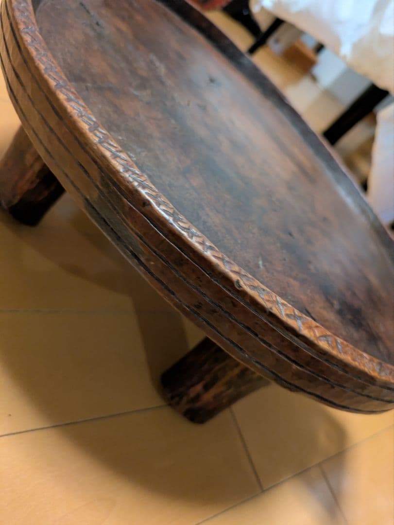 エチオピアコーヒーテーブル　アフリカ彫刻