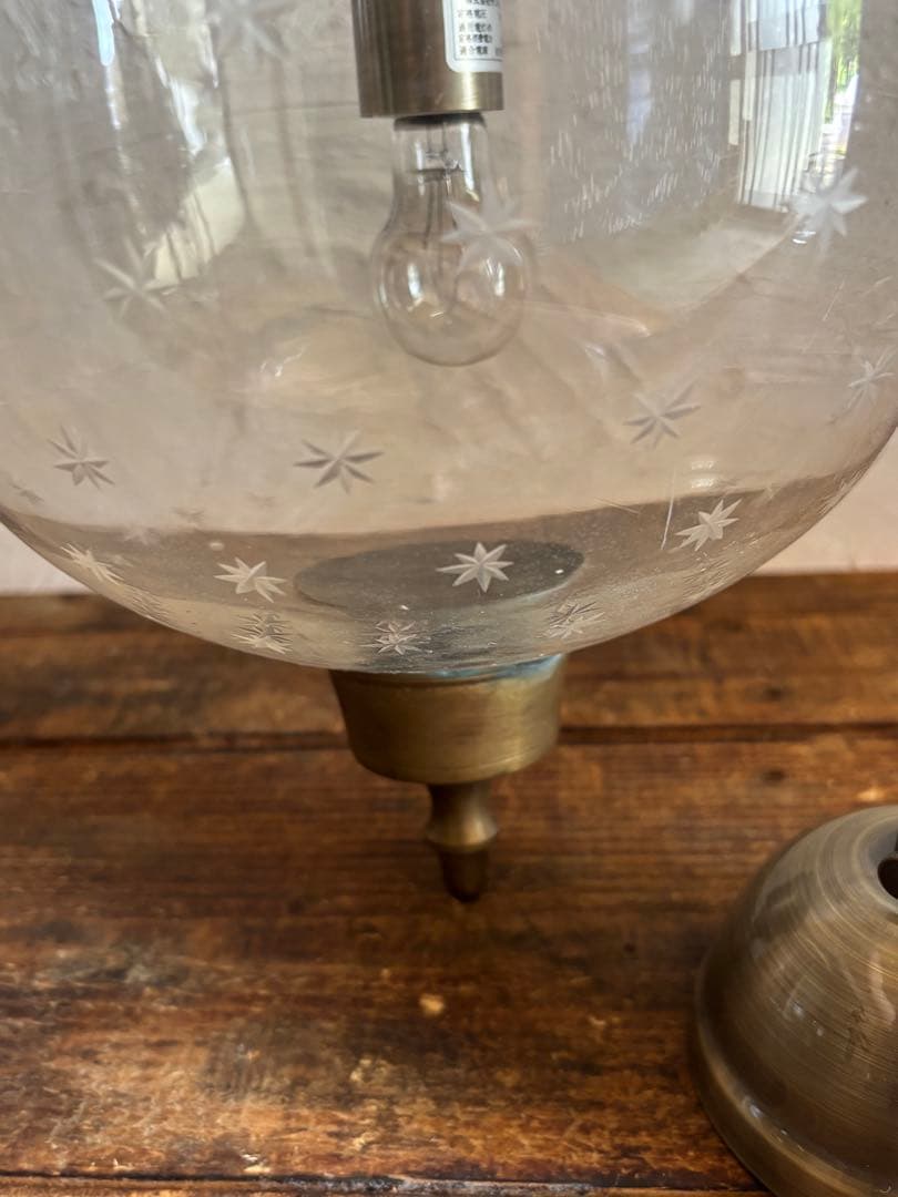 コロニアルスタイル　ガラスランプ　天井ライト