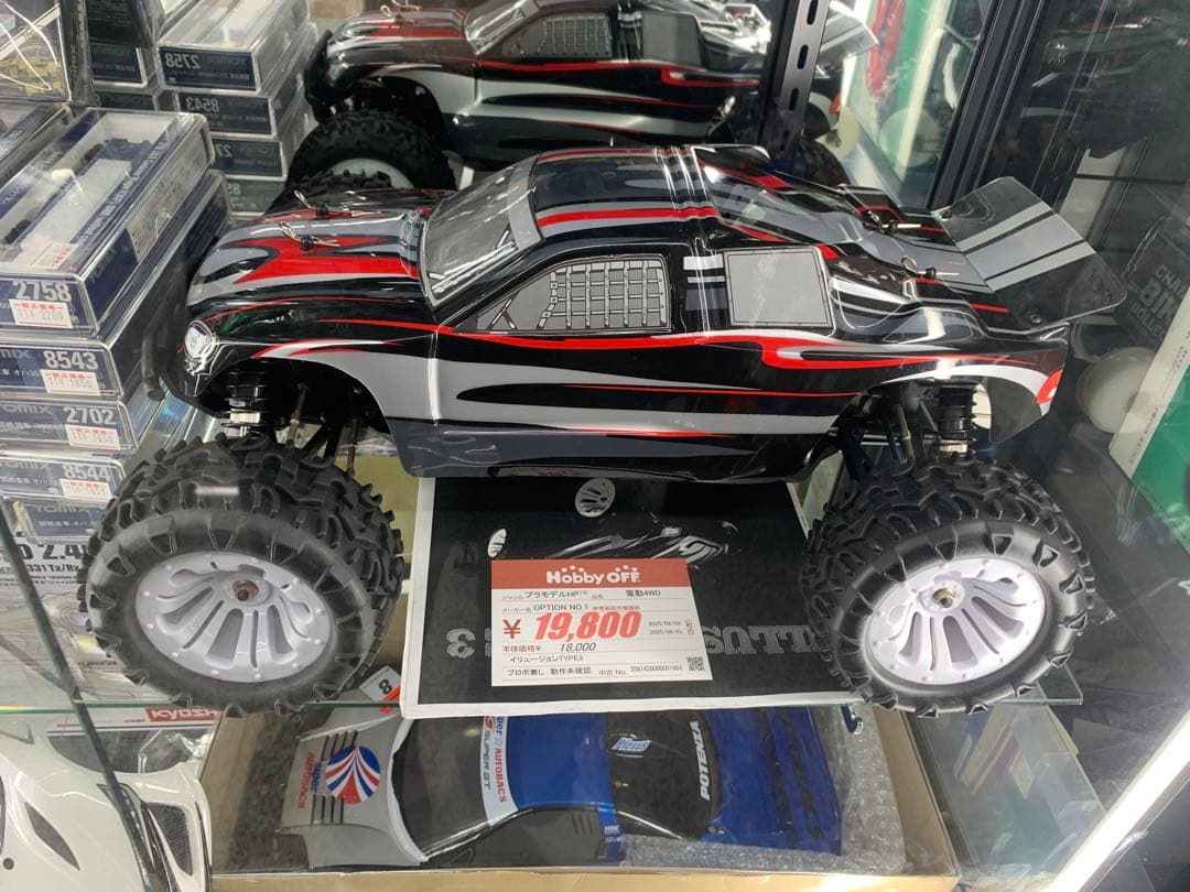 ラジコンカー 黒/赤 大径ホイール