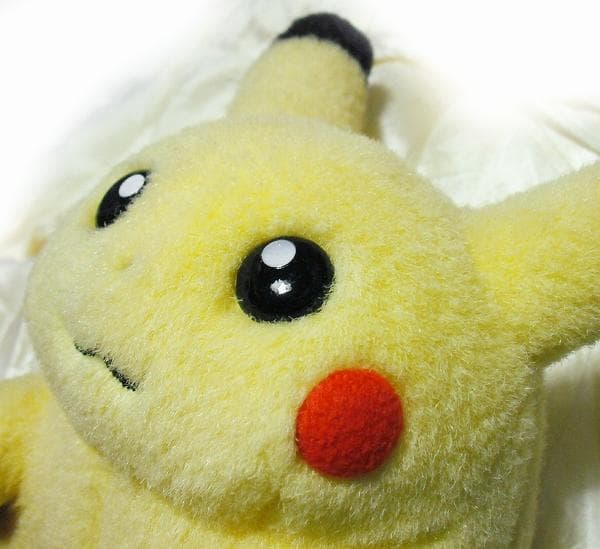 ピカチュウ ぬいぐるみ 初期ピカ トミー (●゜ω゜●) おなかを押すとなくヨ!