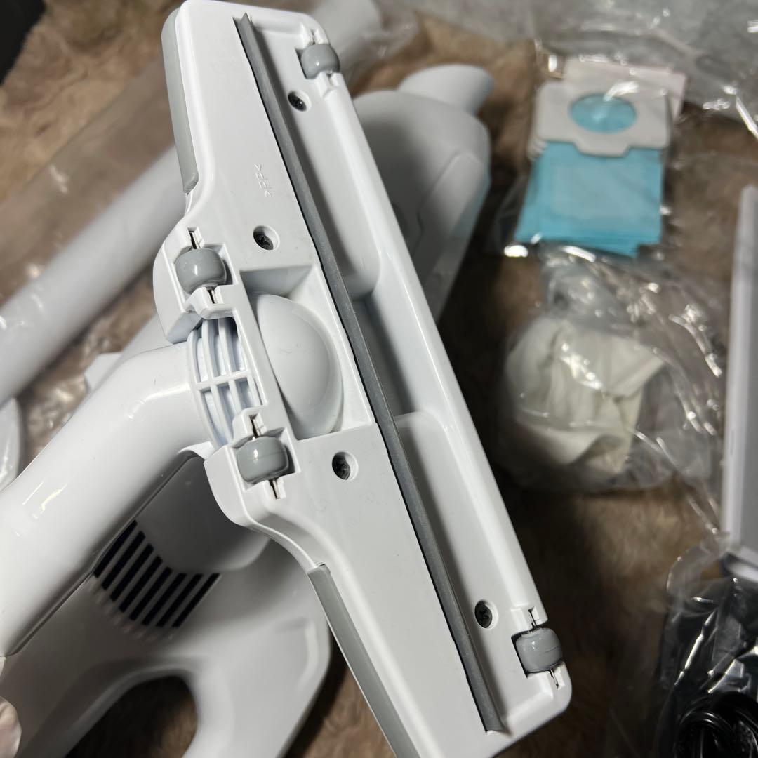 マキタ コードレス掃除機CL107 紙パック式 CL107FDSHW