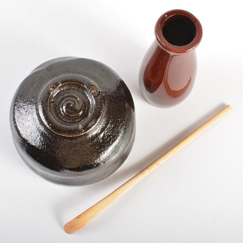 茶道具　朱塗　茶箱　黒茶碗　平安春峰作振出など　五点　一式　V　R6873