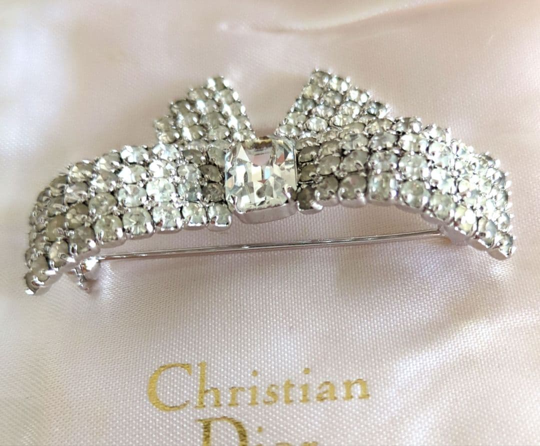 Christian Dior リボン型ブローチ