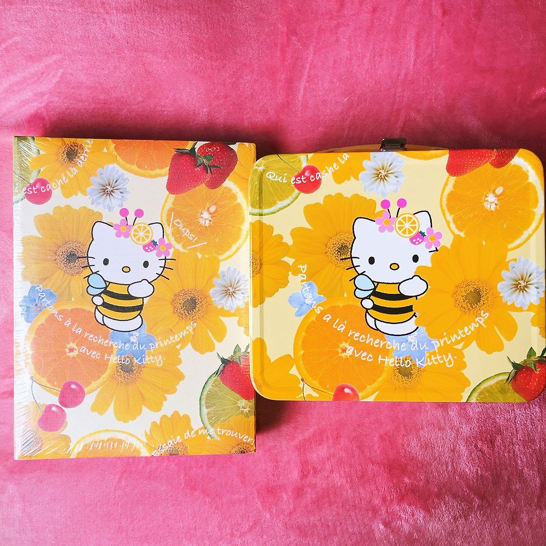 希少レア　ハローキティ　USA アルバム　缶ケース　着ぐるみ　ハチ　2003