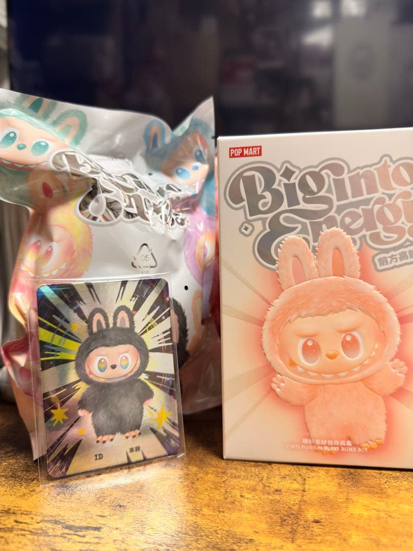LABUBU Big into Energy ID シークレット　未開封
