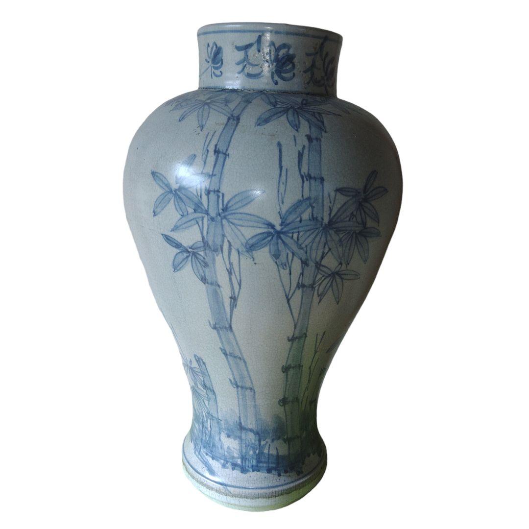 李朝　松竹文染付白磁花瓶　高さ45cm