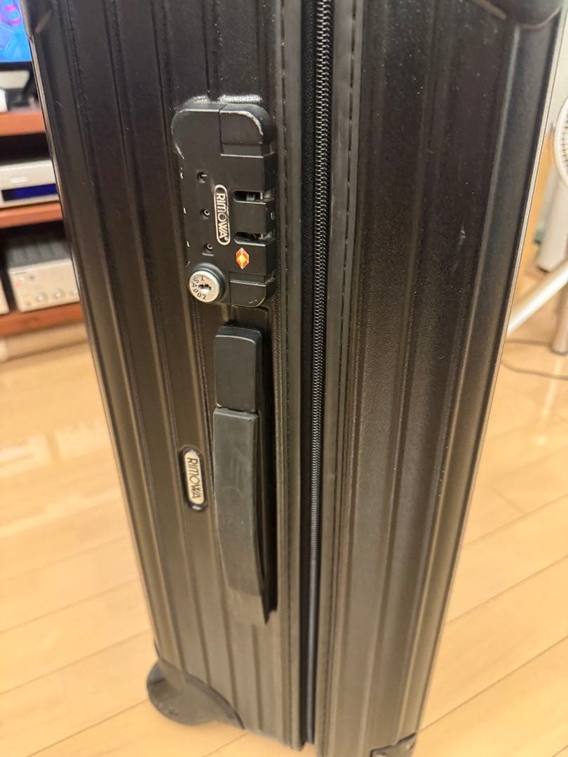 RIMOWA ブラック キャリーケース ２輪