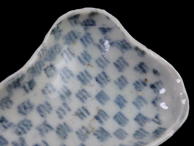 古伊万里　型刷印判　幾何学　市松紋様の図　変形皿　江戸期　AS-fbro