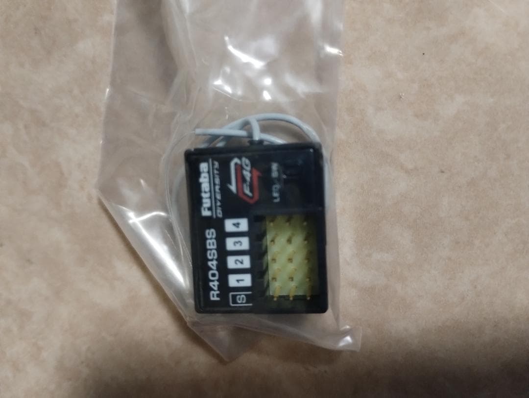p*i様 Futaba フタバ R404SBS 受信機 未使用品