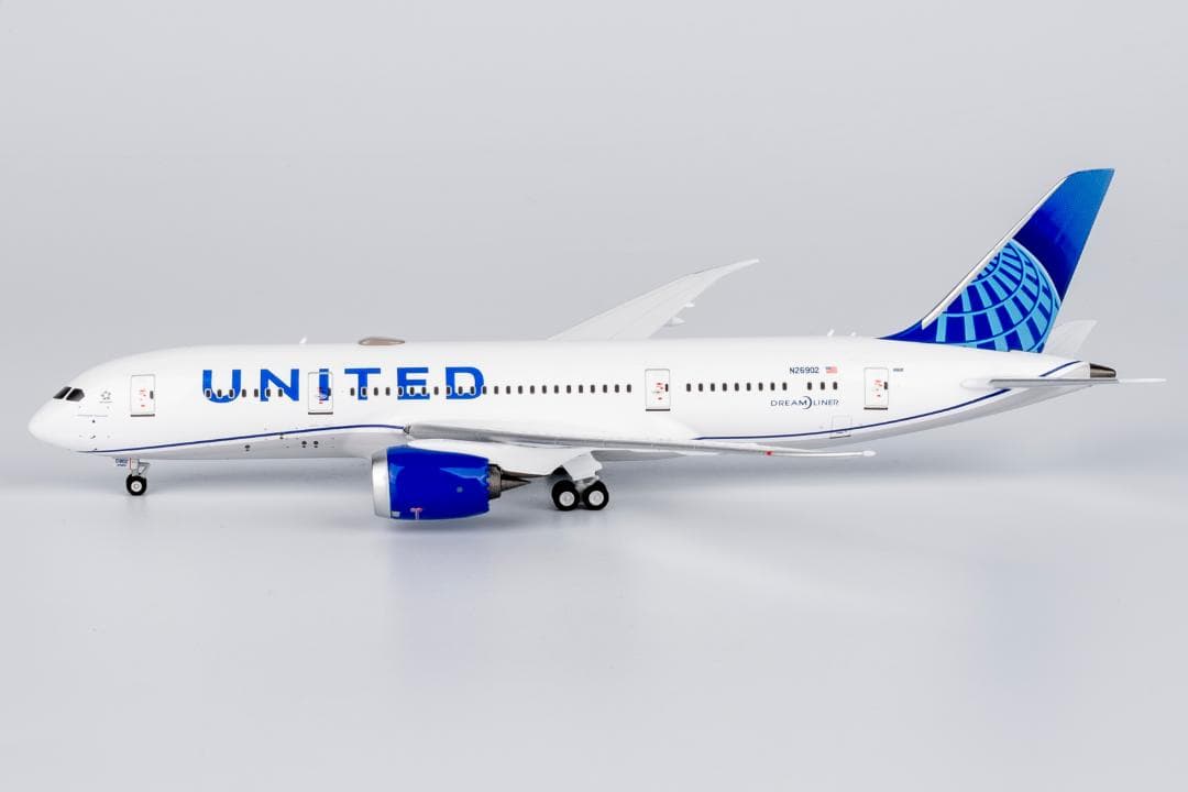 ユナイテッド航空 787-8 ドリームライナー N26902 1/400