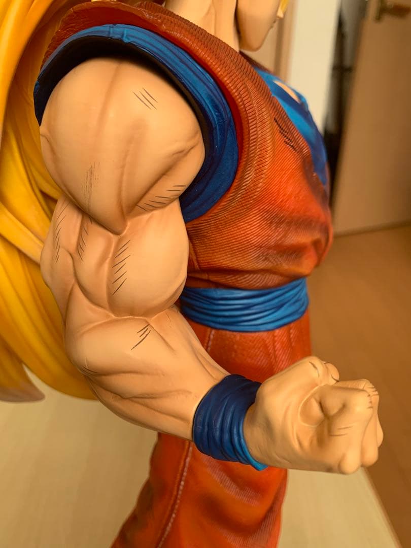 海外フィギュア　孫悟空スーパーサイヤ人3