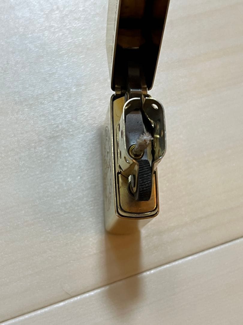 ZIPPO ジッポー オイルライター 香港 SOLID BRASS